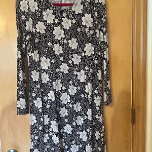 Old Navy flower dress, size small